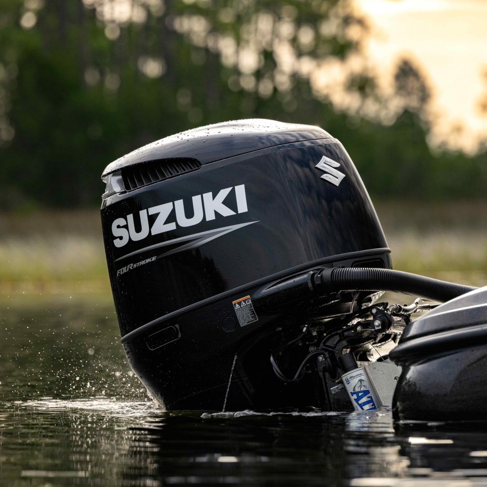 Crest Pontoon Boat with a Suzuki Motor
